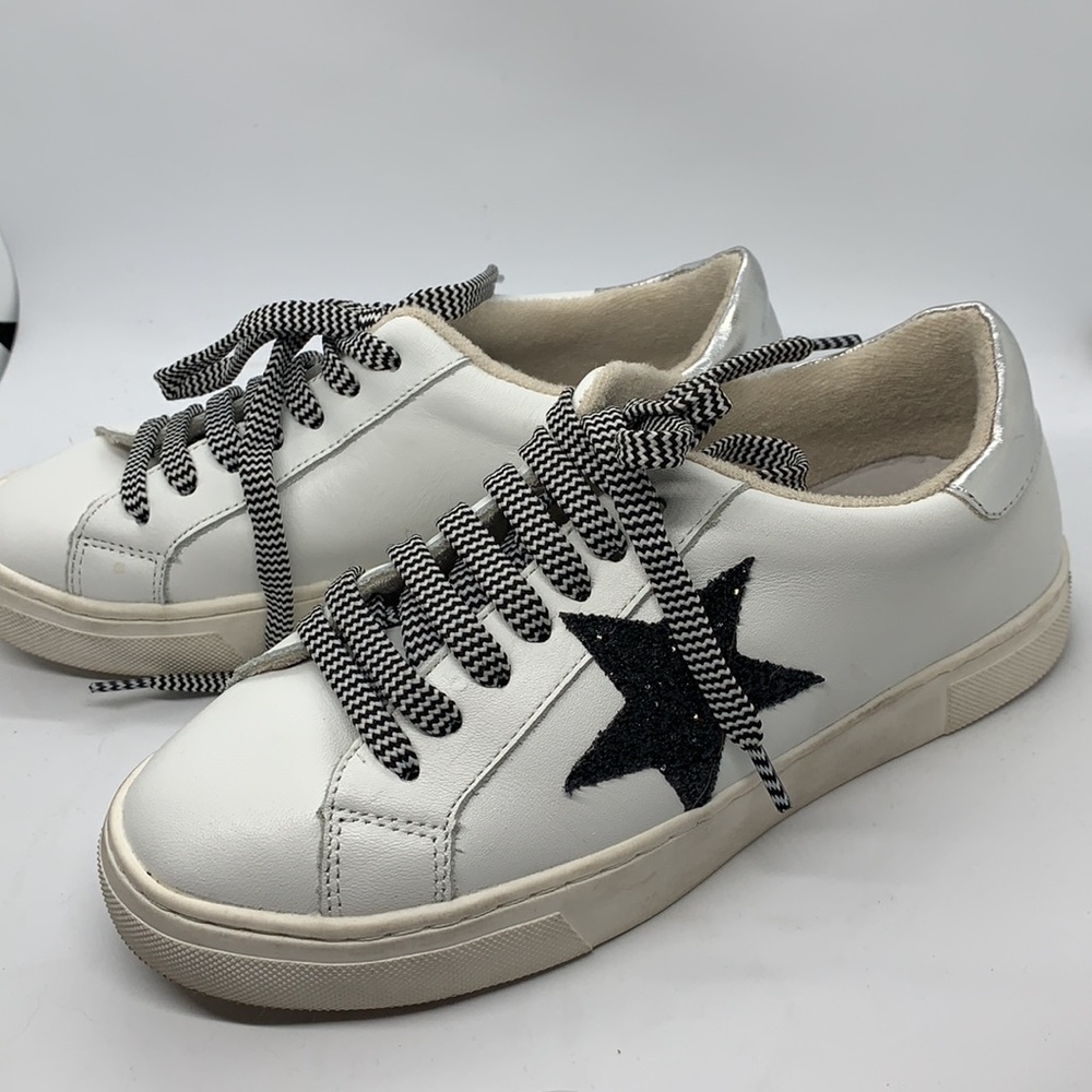 🌿Steve Madden sneakers - like new🌿 size 6